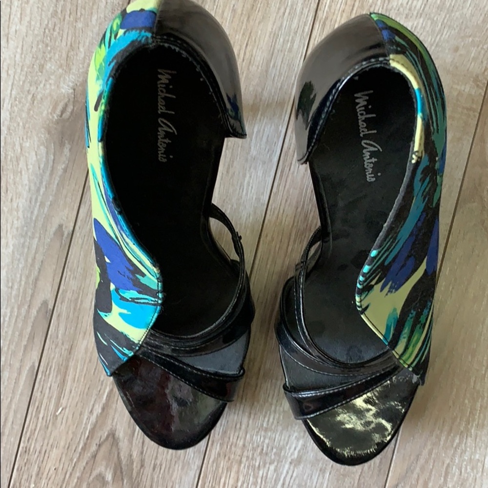 Micheal Antonio size 10 very unique heels